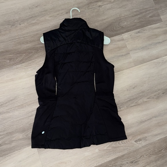 lululemon down vest - Picture 3 of 4